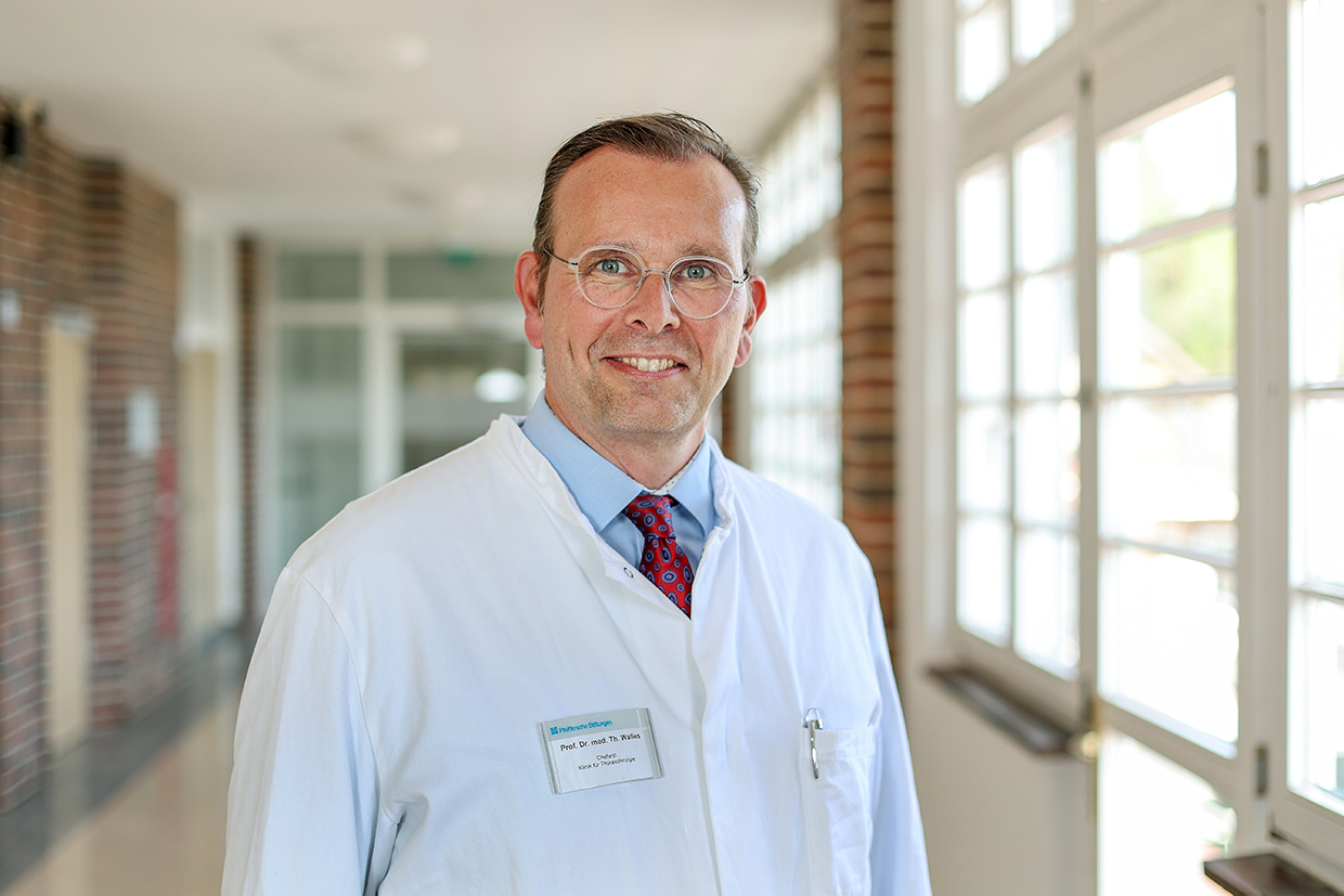 Prof. Dr. med. Thorsten Walles ist neuer ärztlicher Leiter des Lungenkrebszentrums Lostau Prof. Dr. med. Thorsten Walles